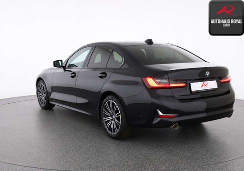 BMW 318, 2022