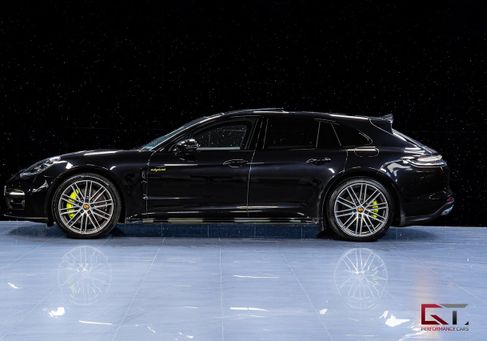 Porsche Panamera, 2023