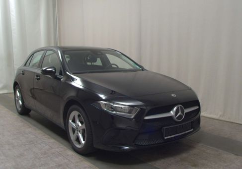 Mercedes-Benz A 180, 2022