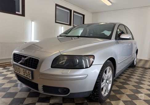 Volvo S40, 2004