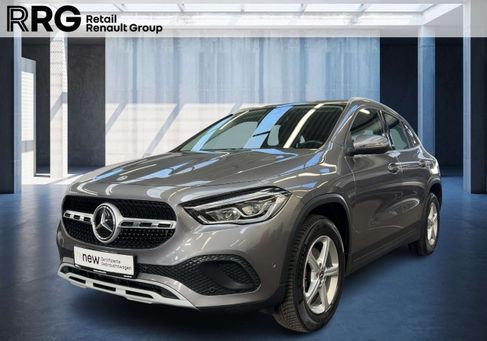 Mercedes-Benz GLA 180, 2022