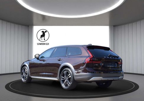Volvo V90 Cross Country, 2021