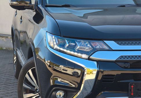 Mitsubishi Outlander, 2020 2