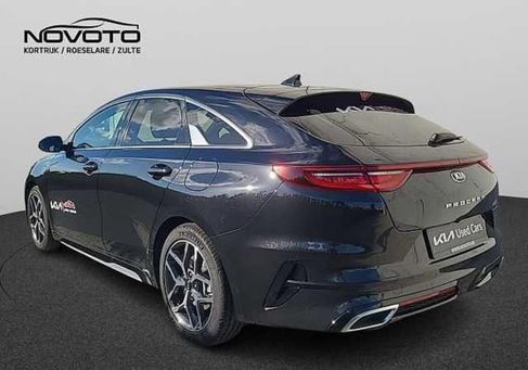 Kia Pro cee'd, 2022