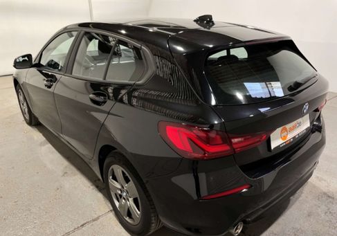 BMW 118, 2022