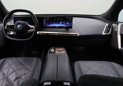BMW iX, 2022