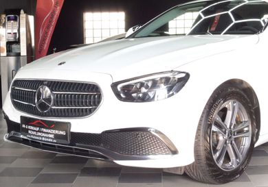 Mercedes-Benz E 200, 2022