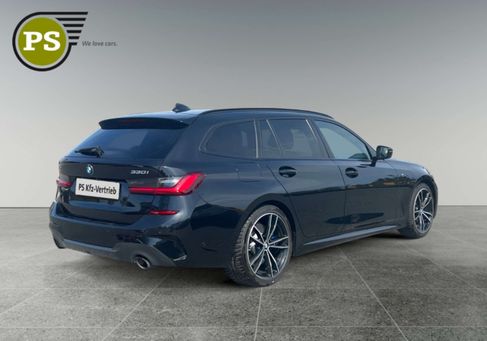 BMW 330, 2021