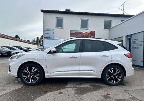 Ford Kuga, 2022