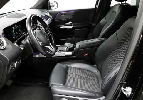 Mercedes-Benz GLB 200, 2023