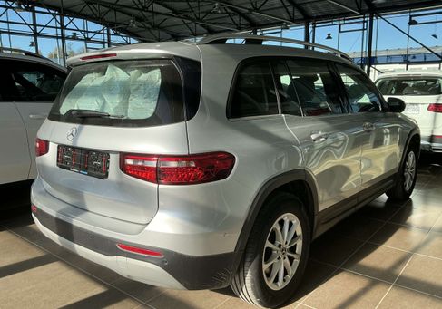 Mercedes-Benz GLB 200, 2021