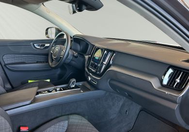 Volvo XC60, 2025