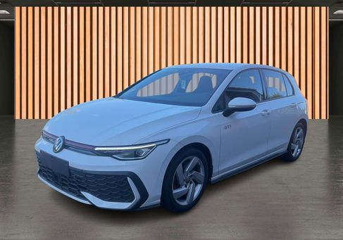 Volkswagen Golf, 2025 2