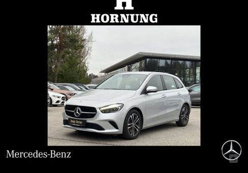 Mercedes-Benz B 200, 2023