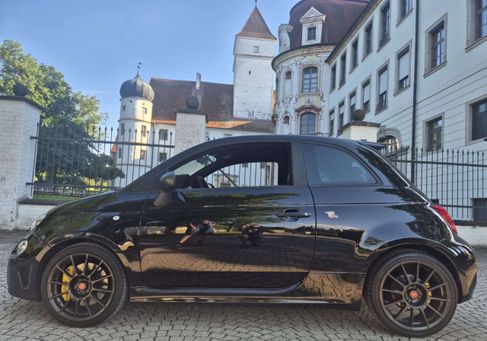Abarth 695, 2023