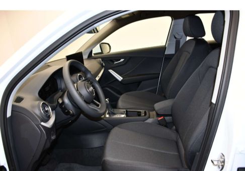 Audi Q2, 2025 3