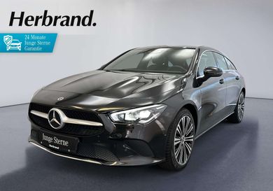 Mercedes-Benz CLA 200, 2022