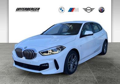 BMW 118, 2022