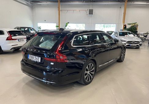 Volvo V90, 2021