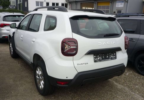 Dacia Duster, 2023 3