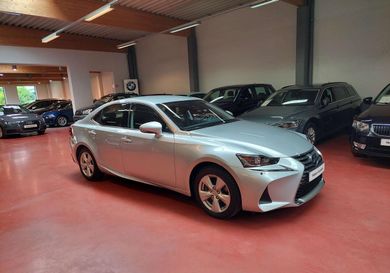 Lexus IS, 2018