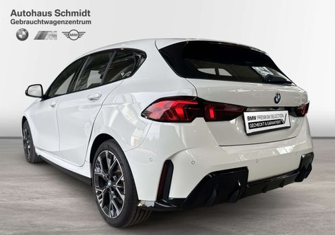 BMW 120, 2025