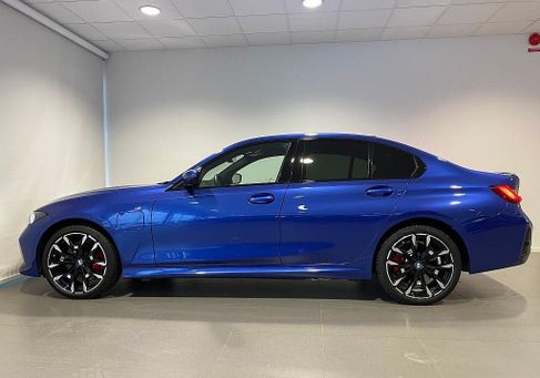 BMW 330, 2025