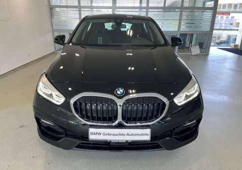 BMW 118, 2022