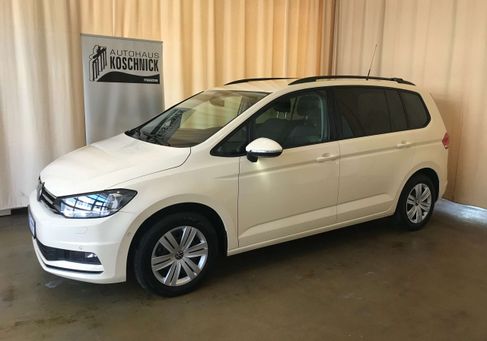 Volkswagen Touran, 2025 3