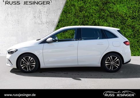 Mercedes-Benz B 200, 2025