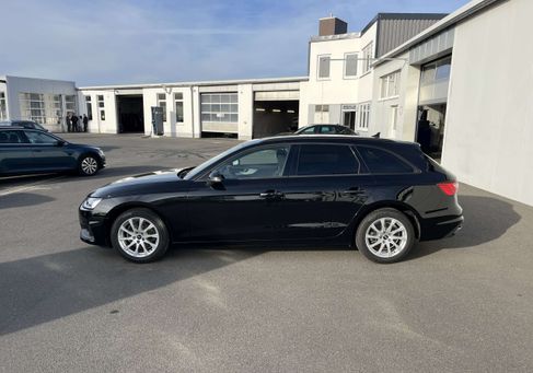 Audi A4, 2022 3