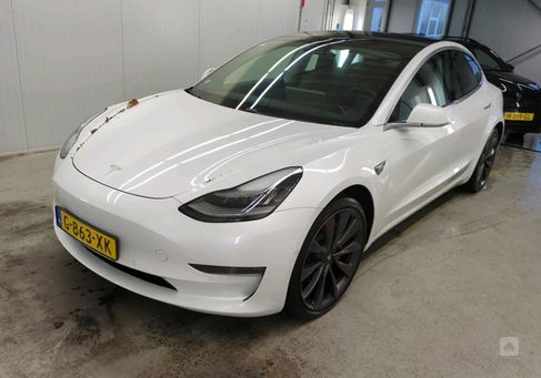 Tesla Model 3, 2019