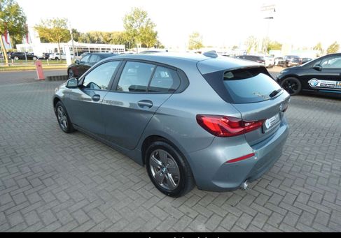BMW 118, 2021