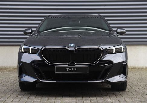 BMW 550, 2026
