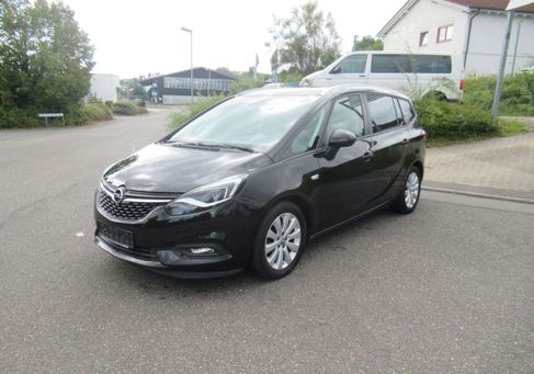 Opel Zafira, 2018
