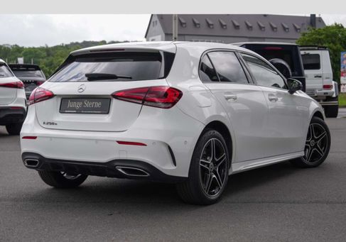 Mercedes-Benz A 250, 2022