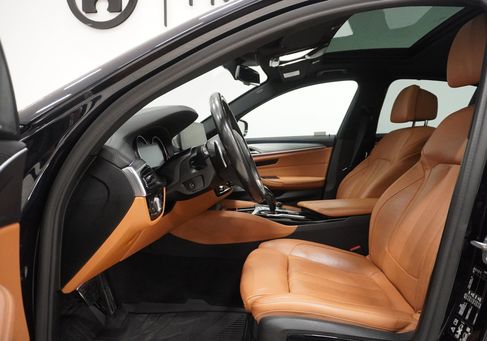 BMW M550, 2018
