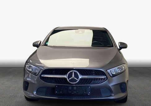 Mercedes-Benz A 180, 2022