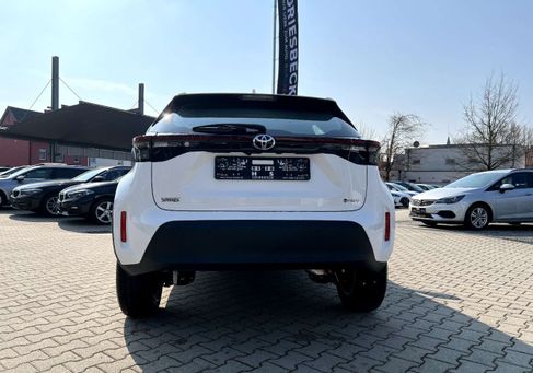 Toyota Yaris Cross, 2025