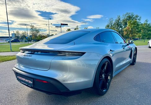 Porsche Taycan, 2020 3