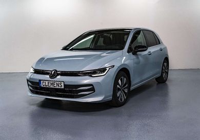 Volkswagen Golf, 2024