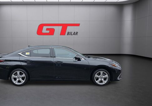 Lexus ES, 2025 2