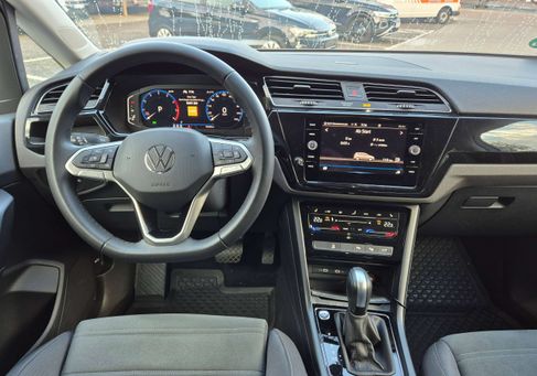 Volkswagen Touran, 2024 2