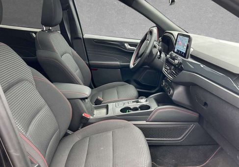 Ford Kuga, 2022