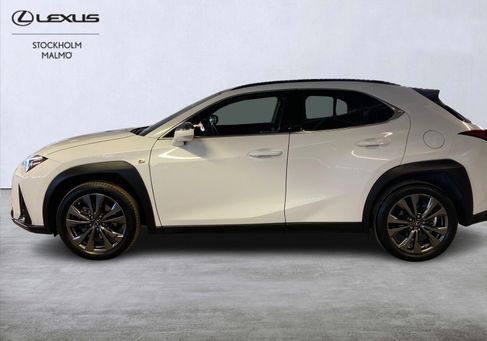 Lexus UX, 2023