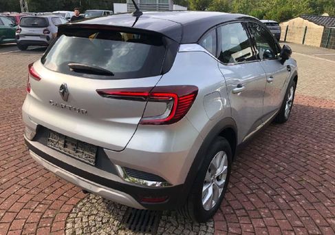 Renault Captur, 2022 3