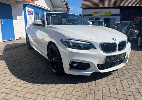BMW 218, 2017