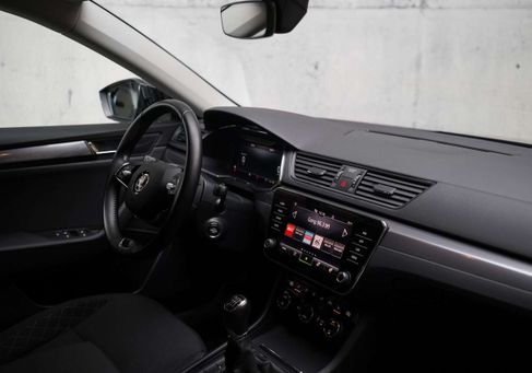 Skoda Superb, 2022