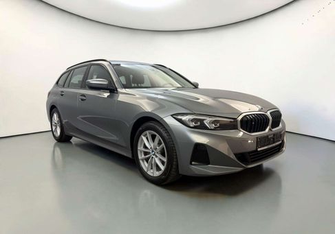BMW 320, 2023 3