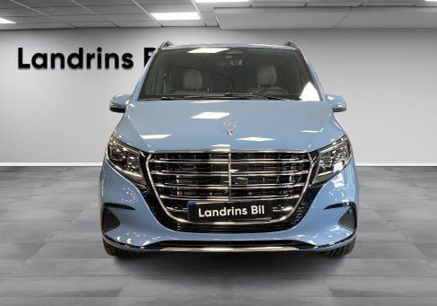 Mercedes-Benz V 300, 2025